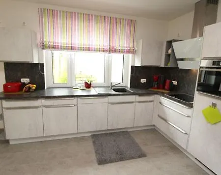 Ferienhaeuser Boddenperle Born